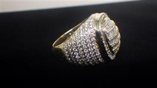 Men's 10K Diamond Cluster Oval Ring Yellow Gold 13g Size 10.5